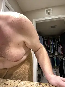 Snapshot of ring92 chatting on 11.25.25 ring92 online show from 11.25.25