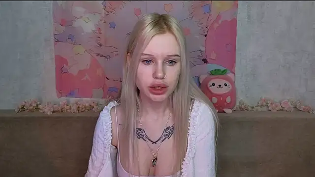 Snapshot of HoneyGold_ chatting on 01.12.26 HoneyGold online show from 01.12.26