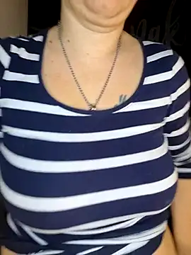 Snapshot of GeilesLuder36 chatting on 11.21.25 GeilesLuder36 online show from 11.21.25