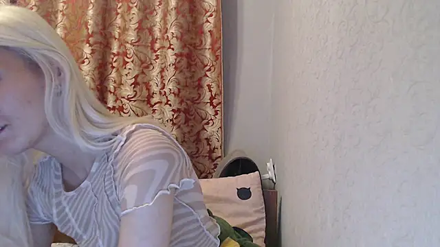 maybe doll online show from 11.30.25