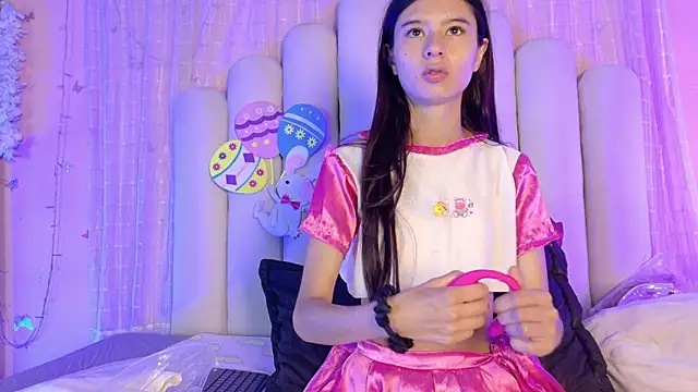 SweetRenata  online show from 06.13.26