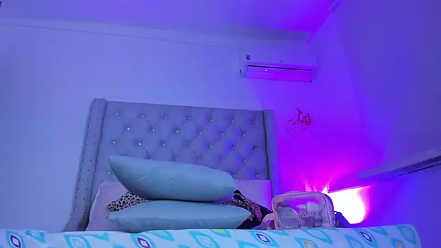 ChocoBunny1 online show from 11.18.25