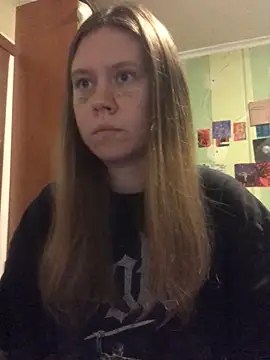 LunaVirelle online show from 10.26.25