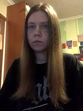 LunaVirelle online show from 11.17.25