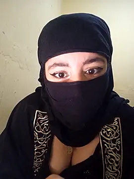 Snapshot of arab_dam chatting on 12.14.25 arab dam online show from 12.14.25