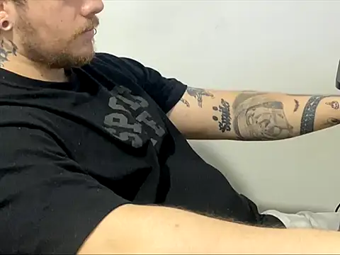 Snapshot of Skol_100802 chatting on 02.17.26 Skol 100802 online show from 02.17.26