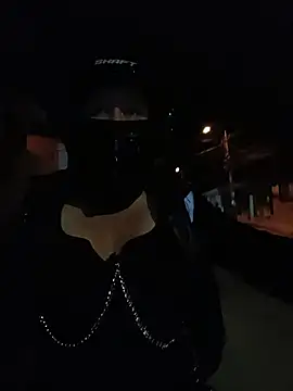 Scarlet Aura online show from 11.08.25