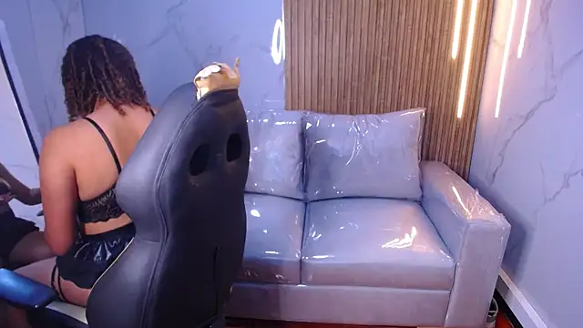 Kendall rossii  online show from 11.14.25