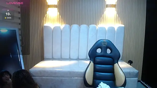 Kendall rossii  online show from 11.21.25