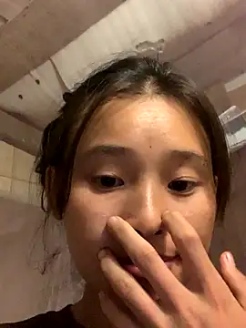 Han-han123 online show from 10.31.25