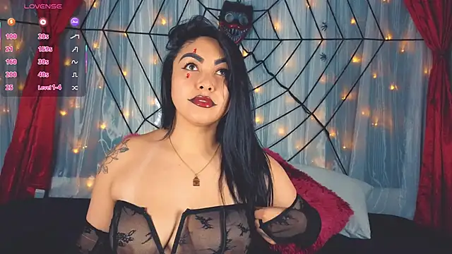 Victoria Jonhss online show from 10.20.25