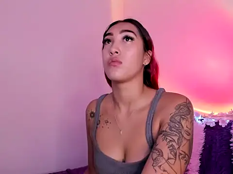 HeidyRousse online show from 11.15.25