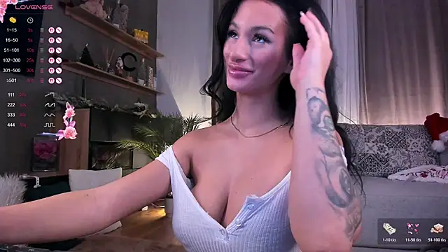 Snapshot of JessicaVerse chatting on 12.14.25 JessicaVerse online show from 12.14.25