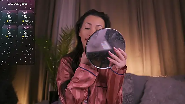 JessicaVerse online show from 04.10.26