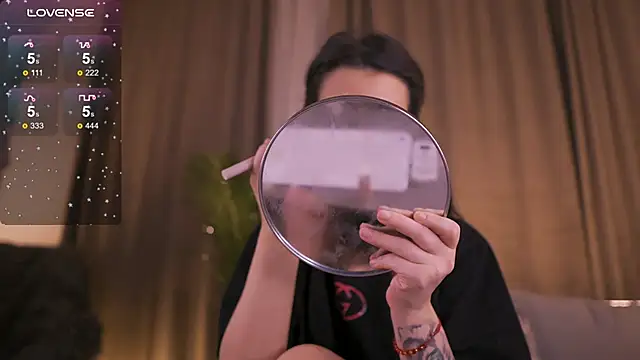 JessicaVerse online show from 04.15.26