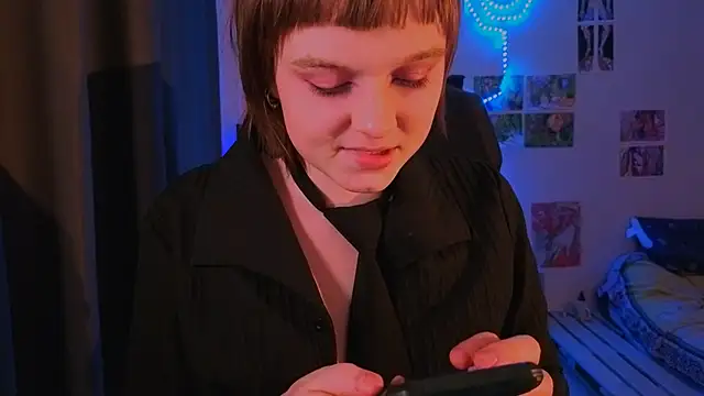 liquid0fluid0 online show from 11.04.25