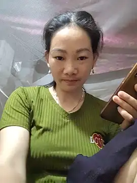 Snapshot of gio-thu chatting on 05.27.26 gio-thu online show from 05.27.26