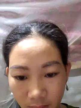 Snapshot of gio-thu chatting on 06.18.26 gio-thu online show from 06.18.26