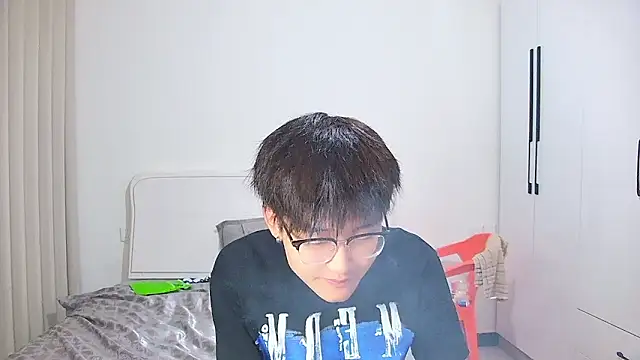 KK-cuteboy online show from 06.04.26