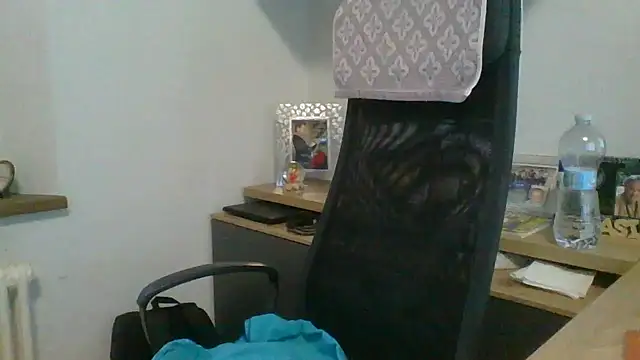 Kawayleo online show from 12.05.25