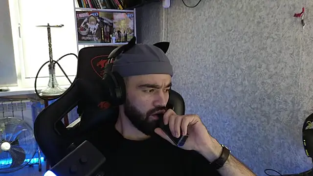 Nik Namee online show from 10.13.25