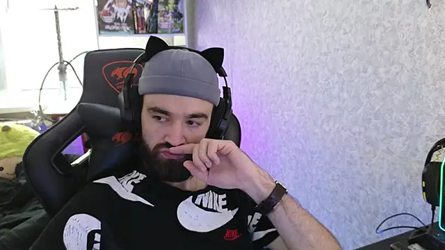 Nik Namee online show from 11.02.25