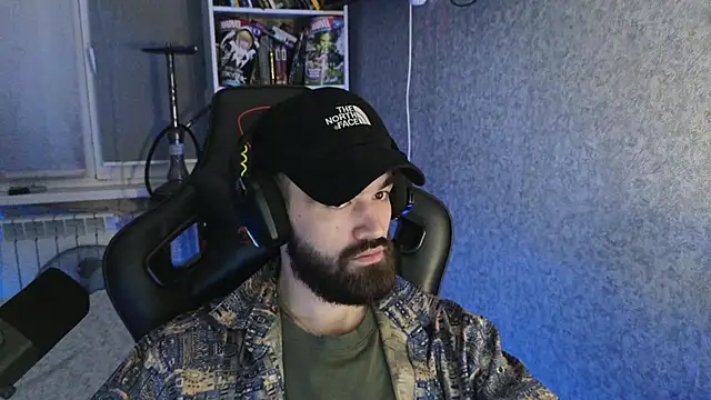 Nik Namee online show from 12.14.25