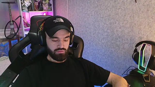 Nik Namee online show from 12.23.25