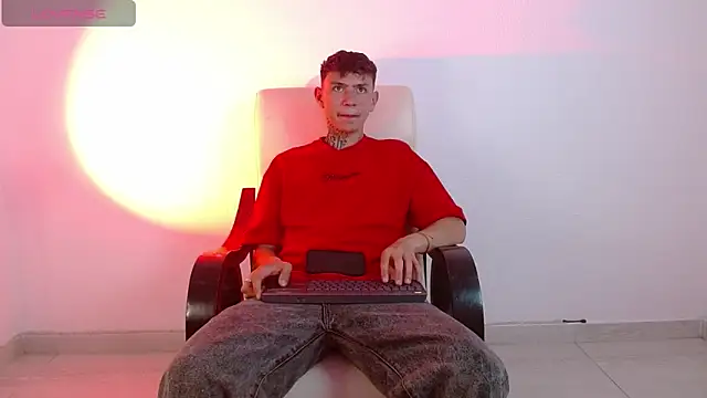 hot teo  online show from 04.16.26