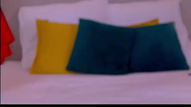 TesaQuinn online show from 10.16.25