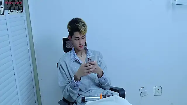 sexyboy-lele online show from 10.18.25