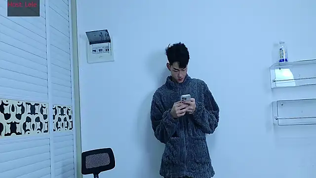 sexyboy-lele online show from 10.22.25