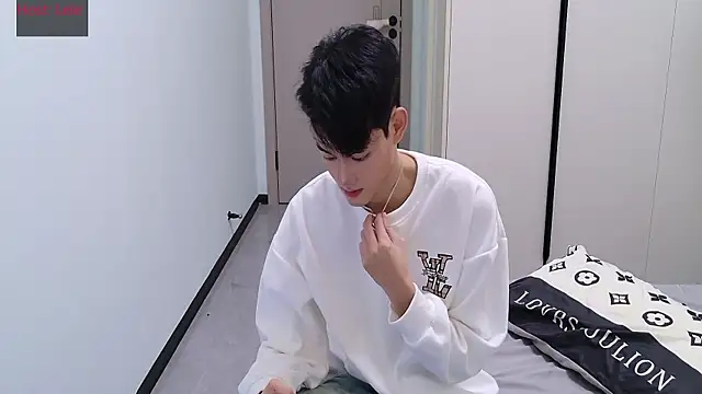 sexyboy-lele online show from 11.17.25