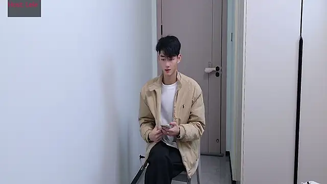 sexyboy-lele online show from 11.18.25