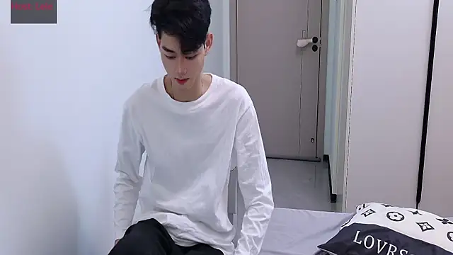 sexyboy-lele online show from 11.19.25