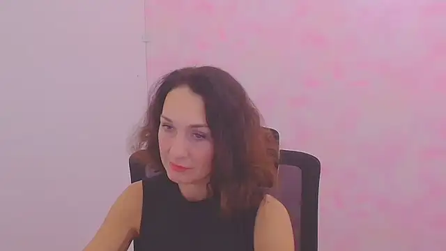 Rosie Rosee online show from 11.04.25