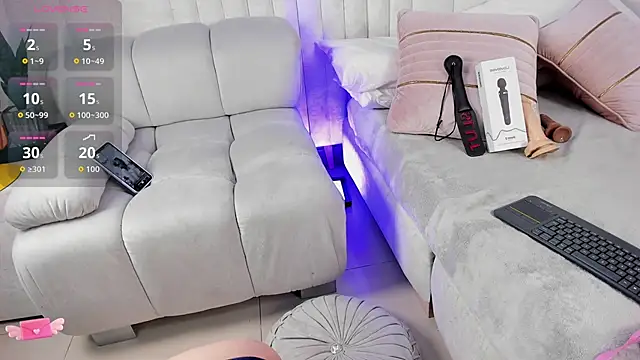  nicole moon online show from 12.01.25