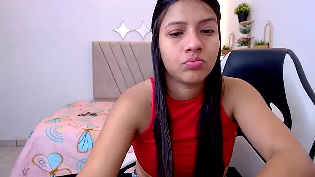 Snapshot of zara_cute chatting on 06.15.26 zara cute online show from 06.15.26