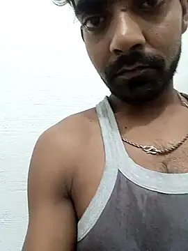 Snapshot of ShowedWringer chatting on 10.27.25 ShowedWringer online show from 10.27.25