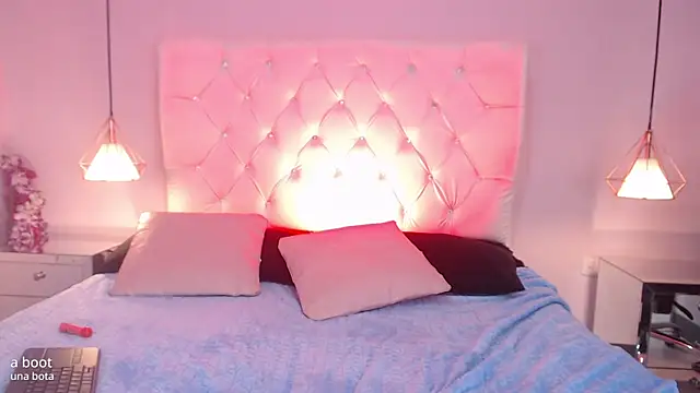 Bubbiecherry online show from 10.24.25