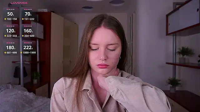 Snapshot of SunRinglein chatting on 02.06.26 SunRinglein online show from 02.06.26