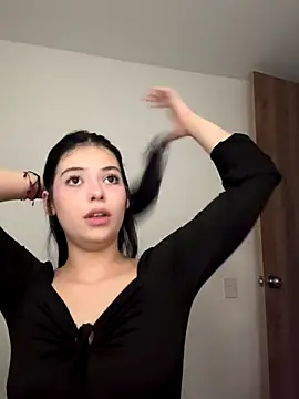 Snapshot of majo_gallego chatting on 12.20.25 majo gallego online show from 12.20.25