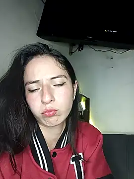 Snapshot of deseox05 chatting on 11.28.25 deseox05 online show from 11.28.25