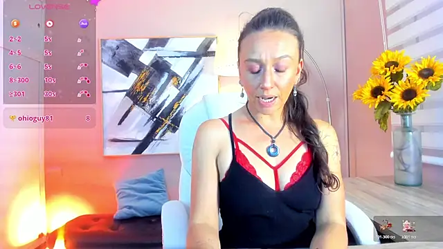 Snapshot of indigo_wild_ chatting on 12.16.25 indigo wild online show from 12.16.25