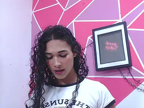 Tifany Adams online show from 10.13.25