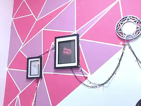 Tifany Adams online show from 10.17.25