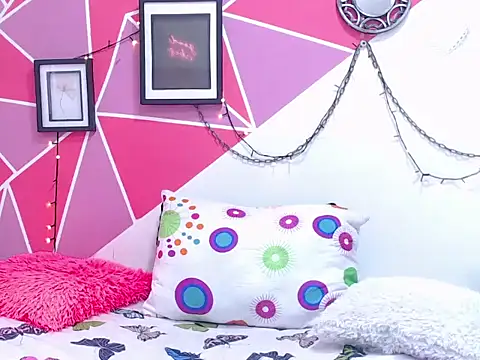 Tifany Adams online show from 10.24.25