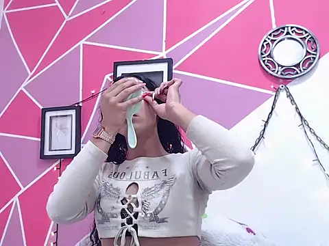 Tifany Adams online show from 10.25.25