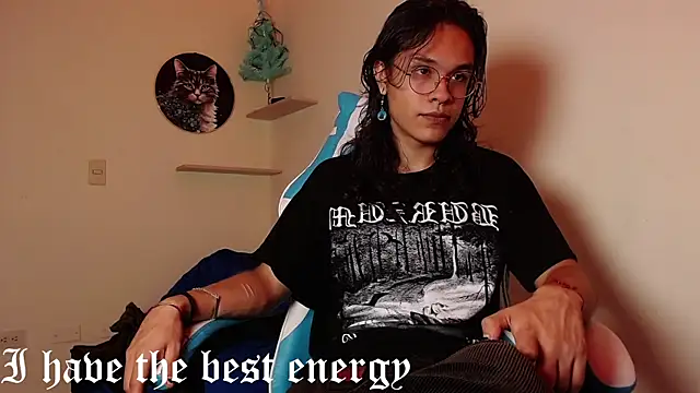 tom 1945 online show from 12.19.25