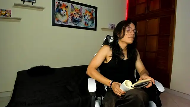 tom 1945 online show from 12.21.25